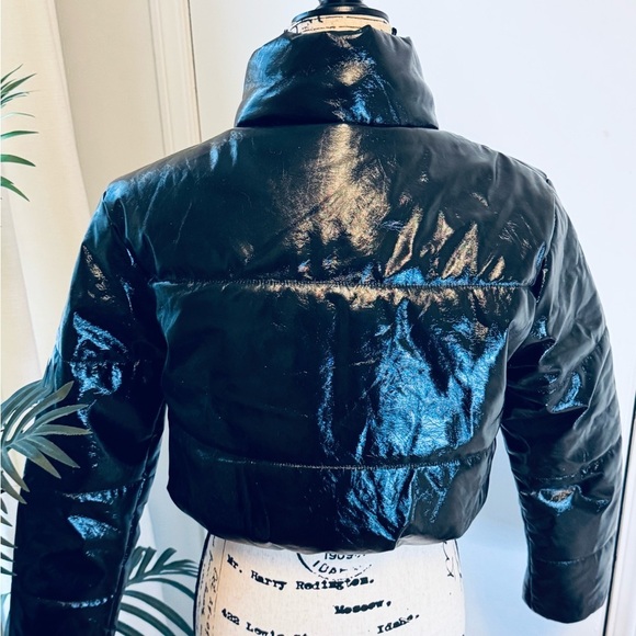 Faux Patent Leather Cropped Puffer Jacket - Black - Picture 7 of 14
